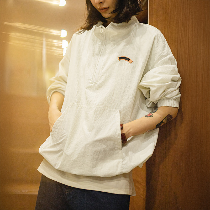 Vintage Zip Hoodie - سترة نسائية كلاسيكية من Maden بنصف