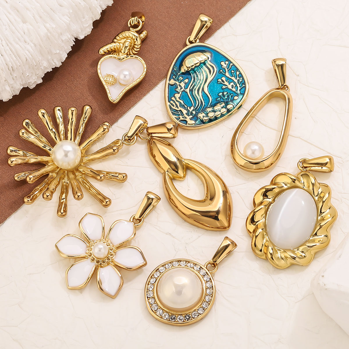 قطعة واحدة من قلادات الزهور ال - مراجعة Vintage Jewelry Collection وسعره