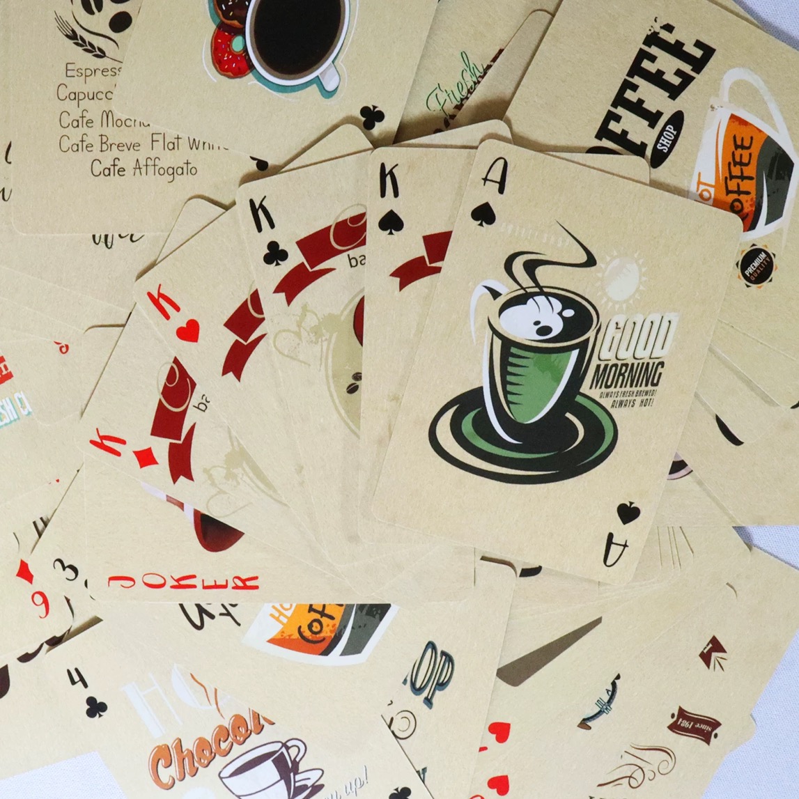 مجموعة من 54 ورقة لعب كلاسيكية - مراجعة Vintage Collectible Playing Cards وسعره